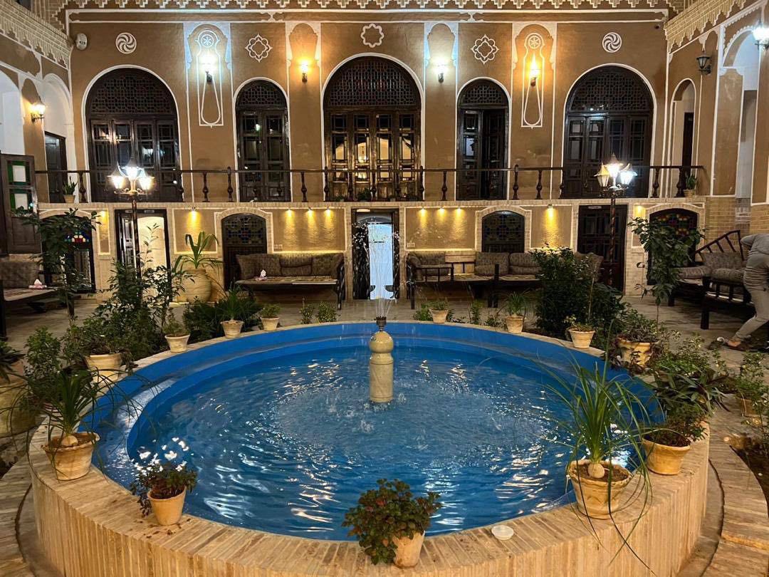 یزد و کویر کاراکال